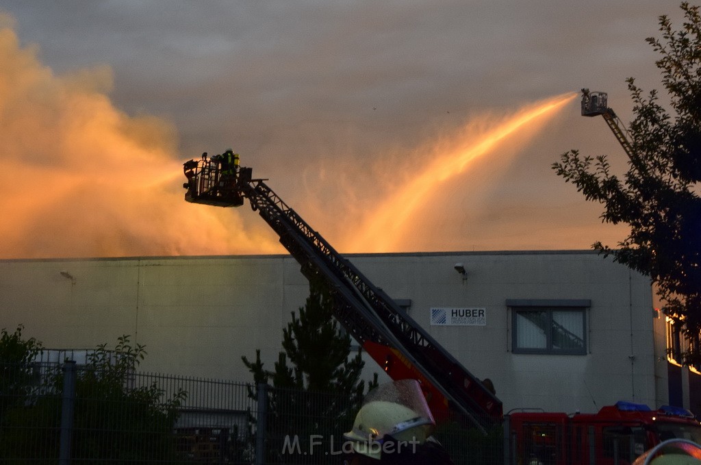 Grossbrand Halle Troisdorf Kriegsdorf Junkersring P278.JPG - Miklos Laubert
